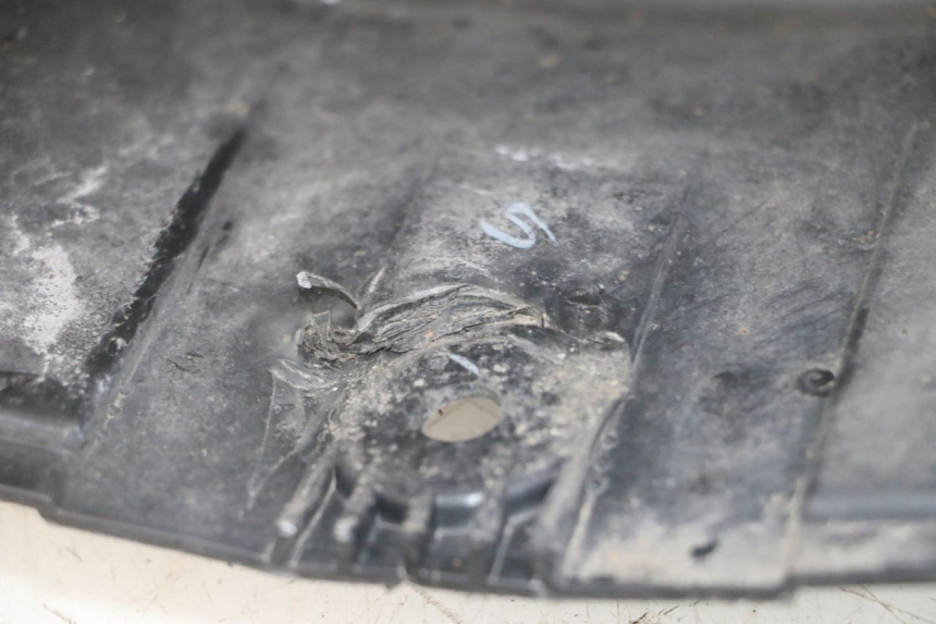 photo de GRADE DO RADIADOR HONDA FORZA ABS 300 (2013 - 2017) - Detalhe da peça