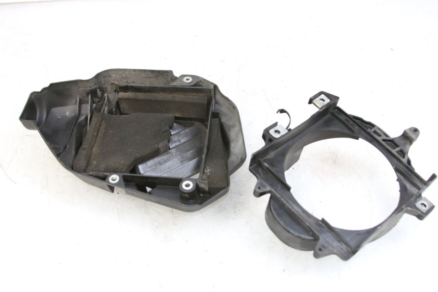photo de GRADE DO RADIADOR HONDA FORZA 125 (2015 - 2016) - Outro ângulo de visão