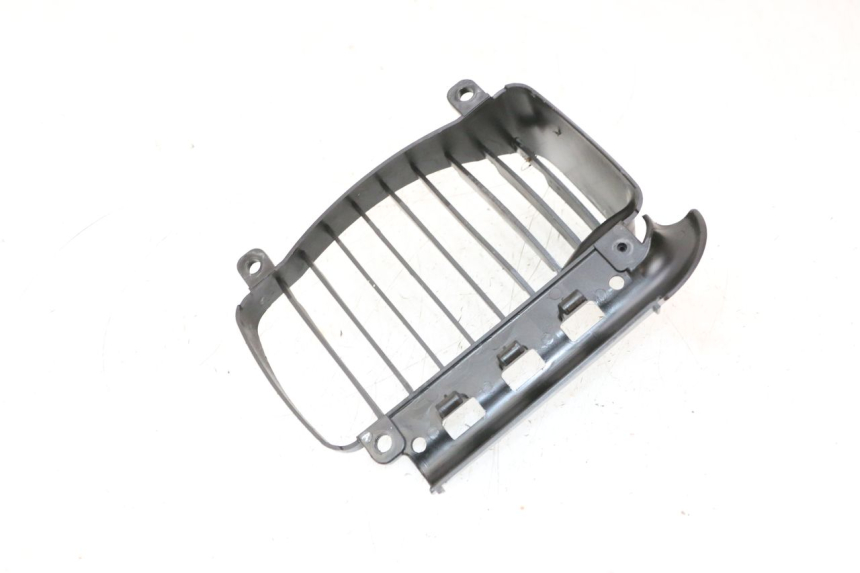 photo de GRADE DO RADIADOR ESQUERDA PIAGGIO VESPA GTS SUPER IE 125 (2009 - 2016) - Ampliação técnica