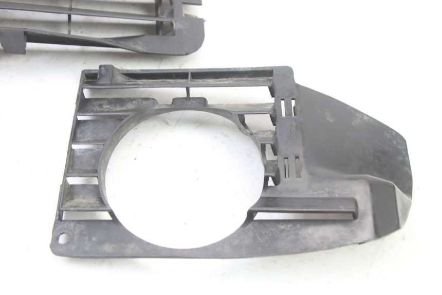 photo de GRADE DO RADIADOR HONDA MTX TC02 125 (1987 - 1989) - Zoom do estado de desgaste