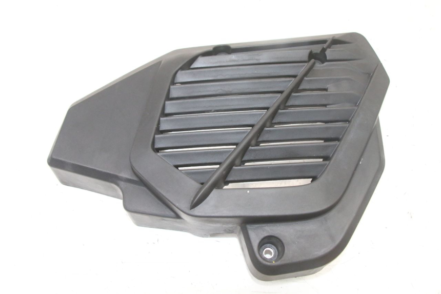 photo de GRADE DO RADIADOR HONDA PCX (JF57/JF64) 125 (2014 - 2018) - Detalhe da peça