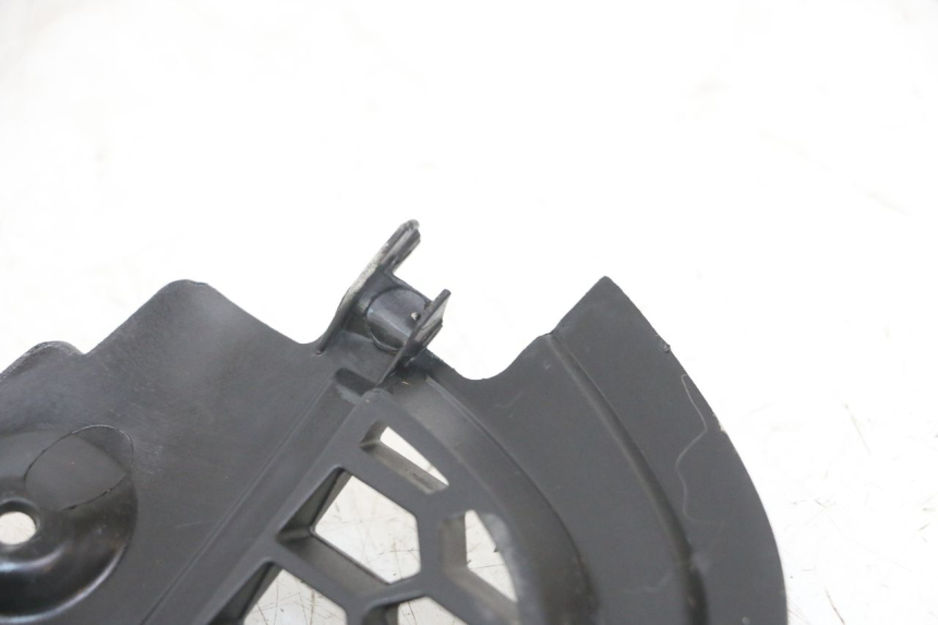 photo de GRADE DO RADIADOR PIAGGIO IE MP3 YOURBAN 300 (2011 - 2016) - Zoom do estado de desgaste