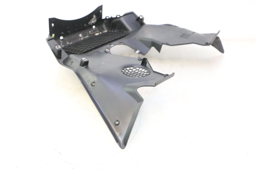 photo de GRELHA DO RADIADOR PIAGGIO MP3 HPE 530 (2022 - 2026) - Vista geral