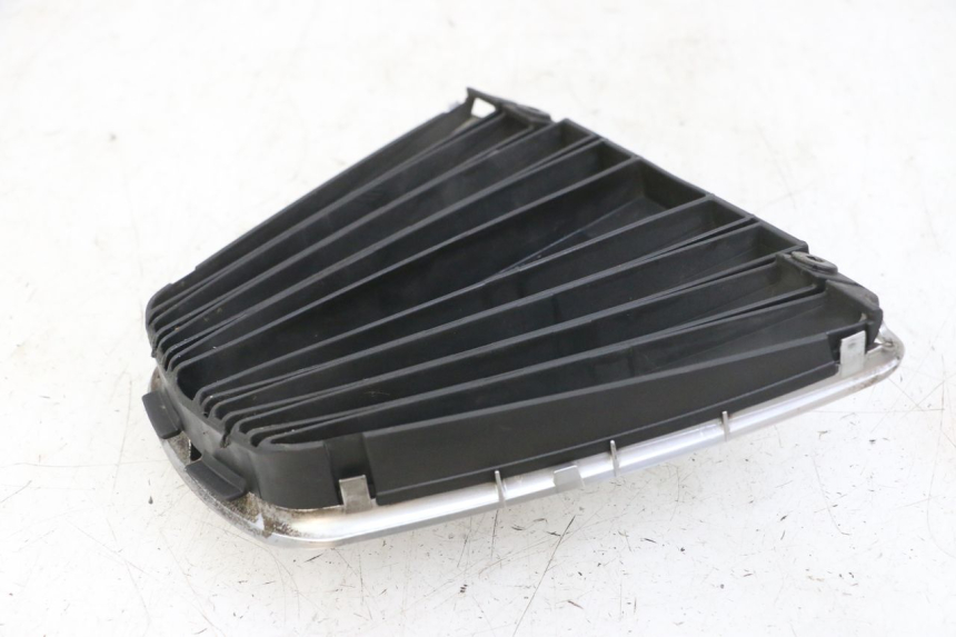 photo de GRADE DO RADIADOR PIAGGIO MP3 LT 400 (2007 - 2012) - Ampliação técnica