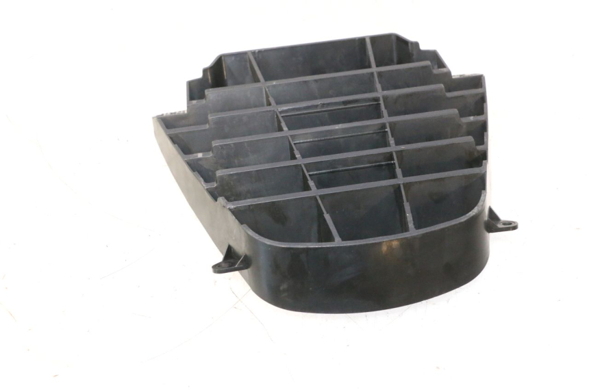 photo de GRADE DO RADIADOR PIAGGIO MP3 125 (2006 - 2014) - Zoom do estado de desgaste
