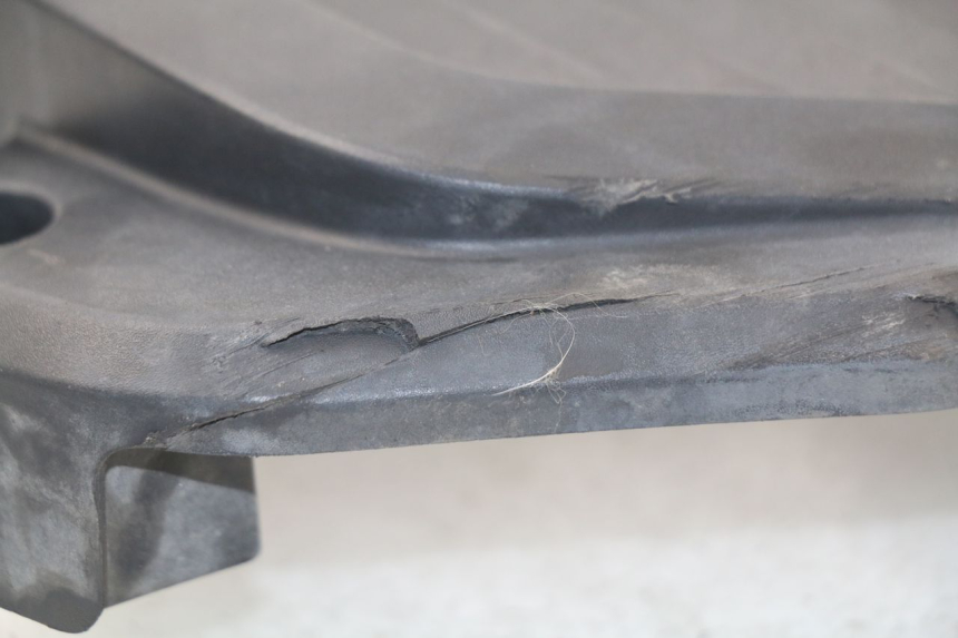 photo de GRADE DO RADIADOR HONDA PCX (JF47) 125 (2012 - 2013) - Pontos de fixação