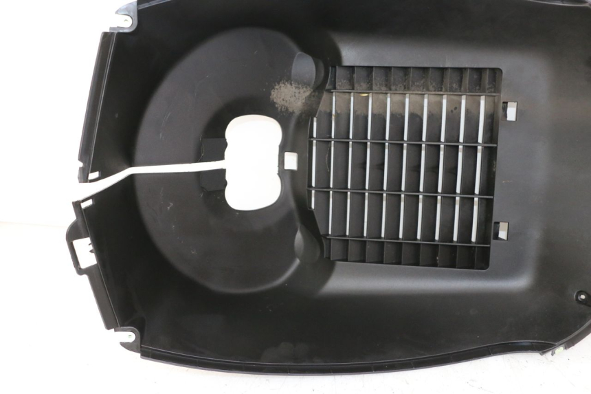 photo de GRADE DO RADIADOR PEUGEOT SATELIS COMPRESSOR K15 125 (2006 - 2009) - Vista geral