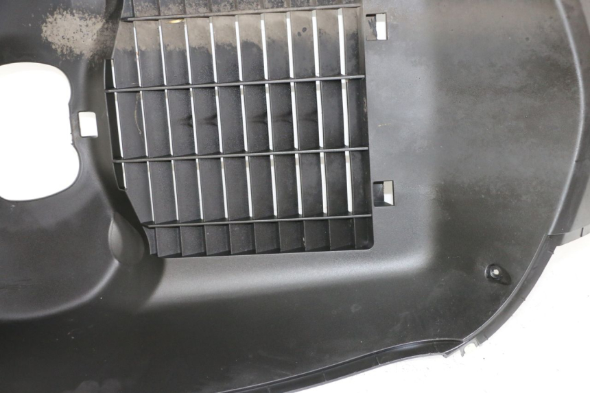 photo de GRADE DO RADIADOR PEUGEOT SATELIS COMPRESSOR K15 125 (2006 - 2009) - Pontos de fixação