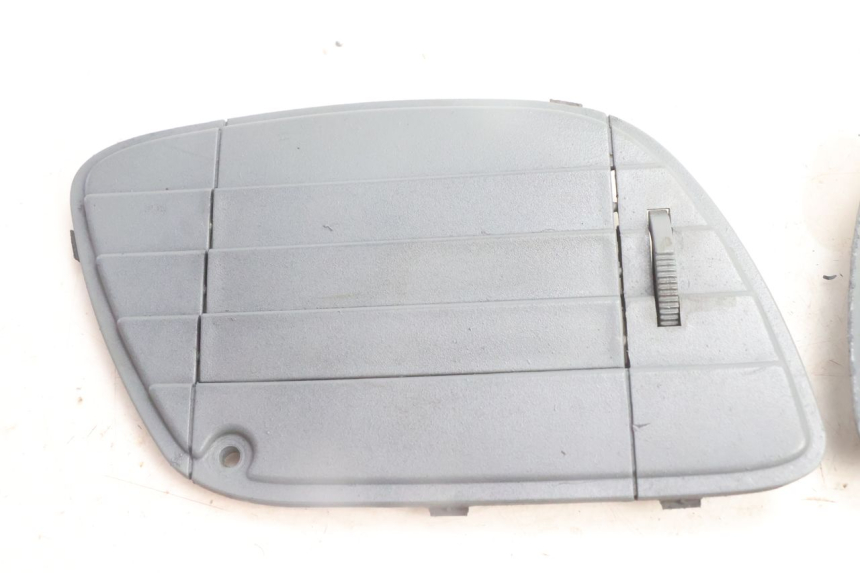 photo de GRELHA DO RADIADOR GILERA RUNNER SP 50 (2002 - 2004) - Outro ângulo de visão