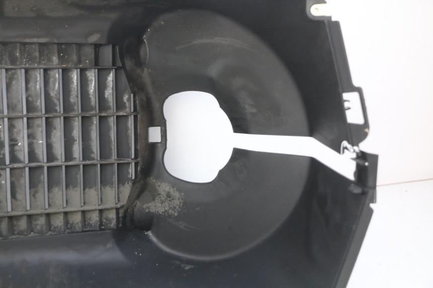 photo de GRADE DO RADIADOR PEUGEOT SATELIS COMPRESSOR K15 125 (2006 - 2009) - Peça verificada