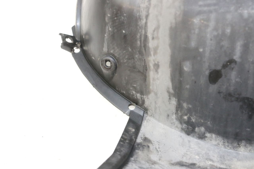 photo de GRADE DO RADIADOR PEUGEOT SATELIS 125 (2013 - 2018) - Zoom do estado de desgaste