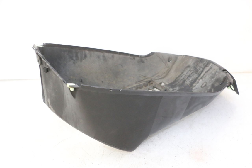 photo de GRADE DO RADIADOR PEUGEOT SATELIS 125 (2013 - 2018) - Pontos de fixação