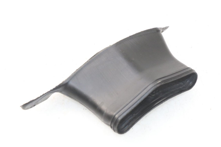 photo de GRADE DO RADIADOR TRIUMPH SPRINT ST ABS 1050 (2005 - 2007) - Detalhe da peça