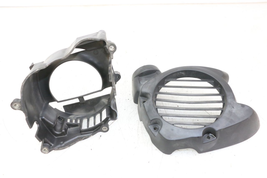 photo de GRADE DO RADIADOR YAMAHA NEOS NEO'S 4T 50 (2008 - 2016) - Detalhe da peça