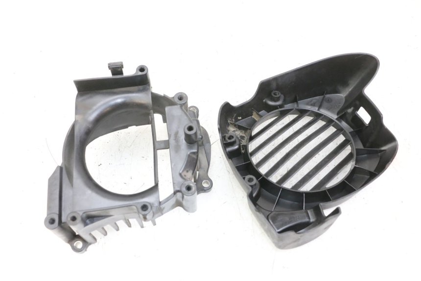 photo de GRADE DO RADIADOR YAMAHA NEOS NEO'S 4T 50 (2008 - 2016) - Zoom do estado de desgaste