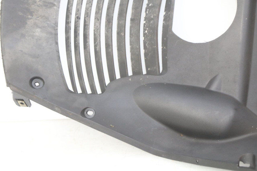 photo de GRADE DO RADIADOR YAMASAKI YM T 125 (2015 - 2020) - Pontos de fixação