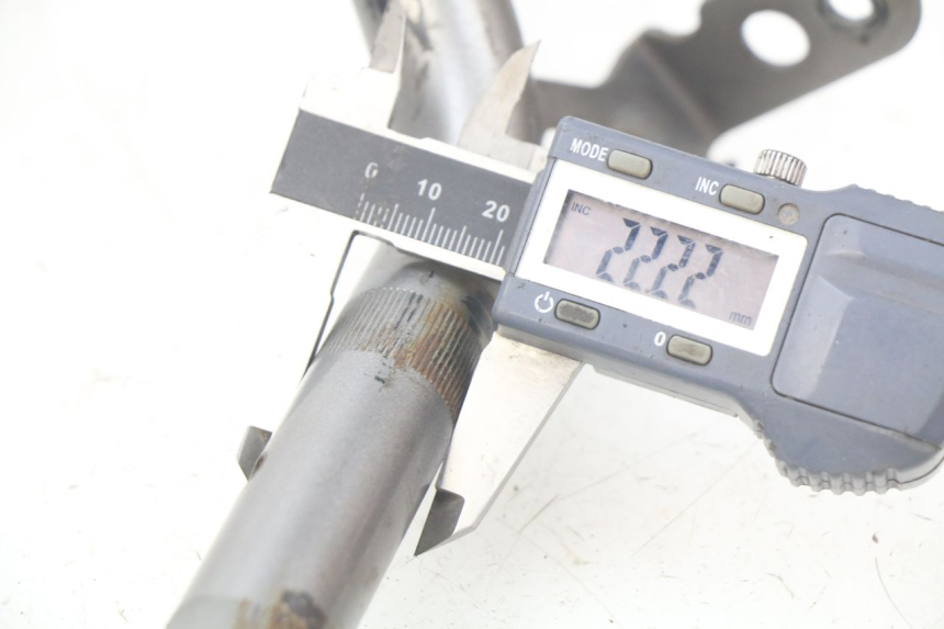 photo de GUIDÃO KYMCO AGILITY RS 2T 50 (2009 - 2013) - Detalhe da peça