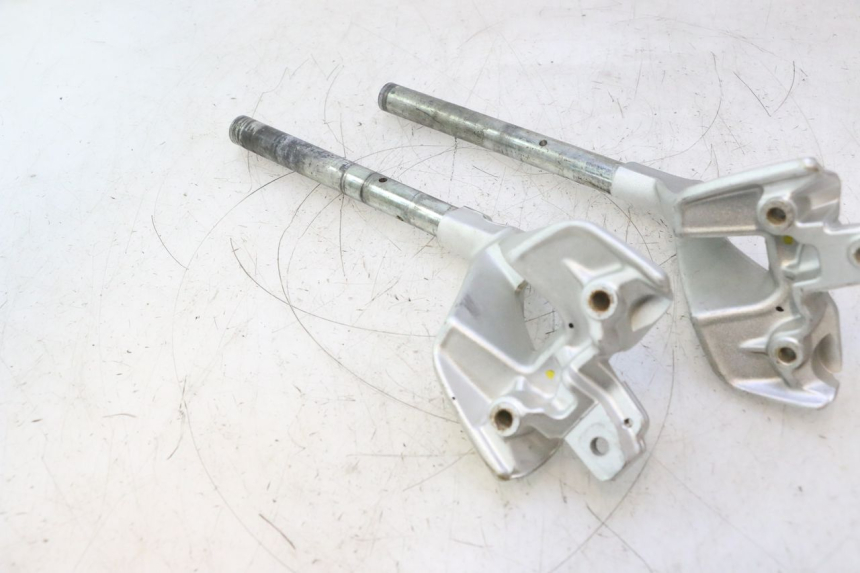 photo de GUIDÃO GILERA GP 800 (2007 - 2013) - Pontos de fixação