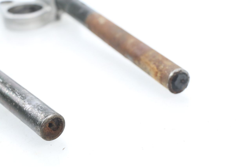 photo de GUIDÃO SUZUKI GSXF GSX F 600 (1988 - 1997) - Pontos de fixação