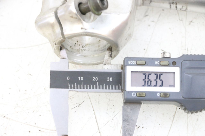 photo de GUIDÃO HONDA NSR R 125 (1994 - 2003) - Detalhe da peça