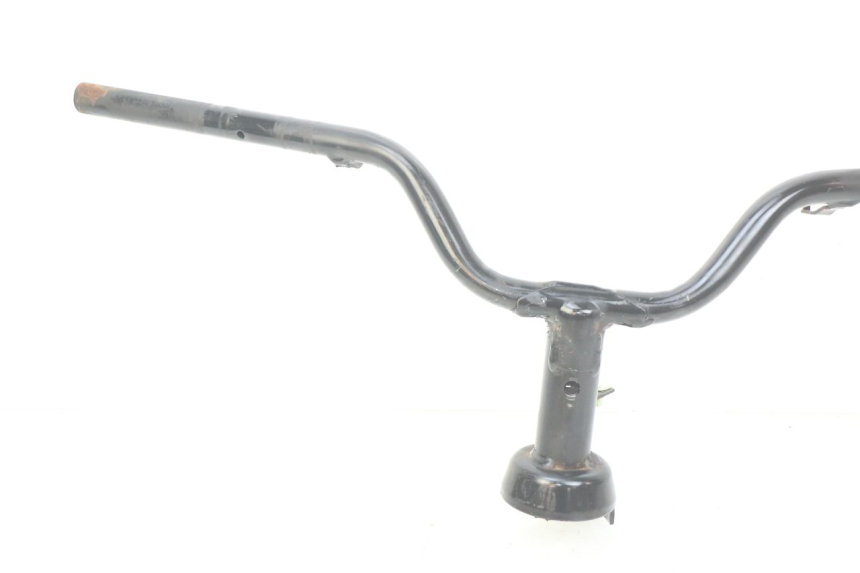 photo de GUIDÃO PEUGEOT SATELIS 125 (2010 - 2012) - Estado da superfície