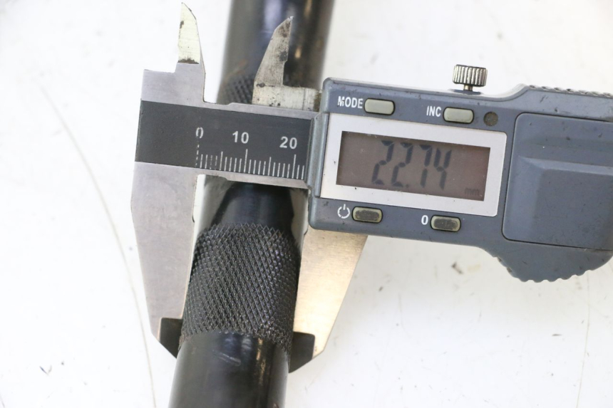 photo de GUIDÃO CAN-AM SPYDER RS 1000 (2008 - 2012) - Detalhe da peça
