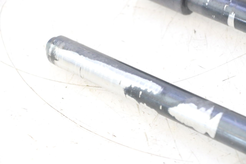 photo de GUIDÃO KAWASAKI ZZR 600 (1995 - 2004) - Detalhe da peça