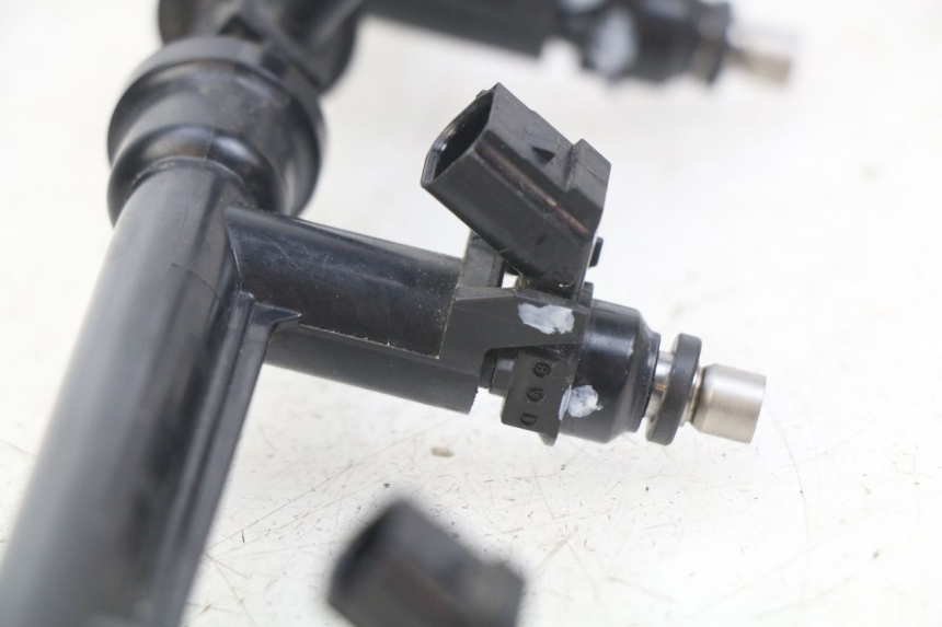 photo de INJETOR HONDA CB R 1000 (2018 - 2023) - Pontos de fixação