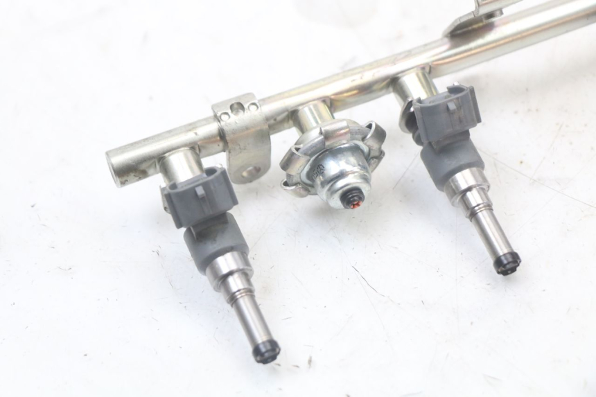 photo de INJETOR YAMAHA FJR ABS 1300 (2006 - 2012) - Detalhe da peça