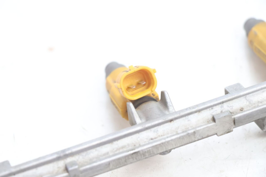 photo de INJETOR YAMAHA FJR 1300 (2001 - 2005) - Outro ângulo de visão
