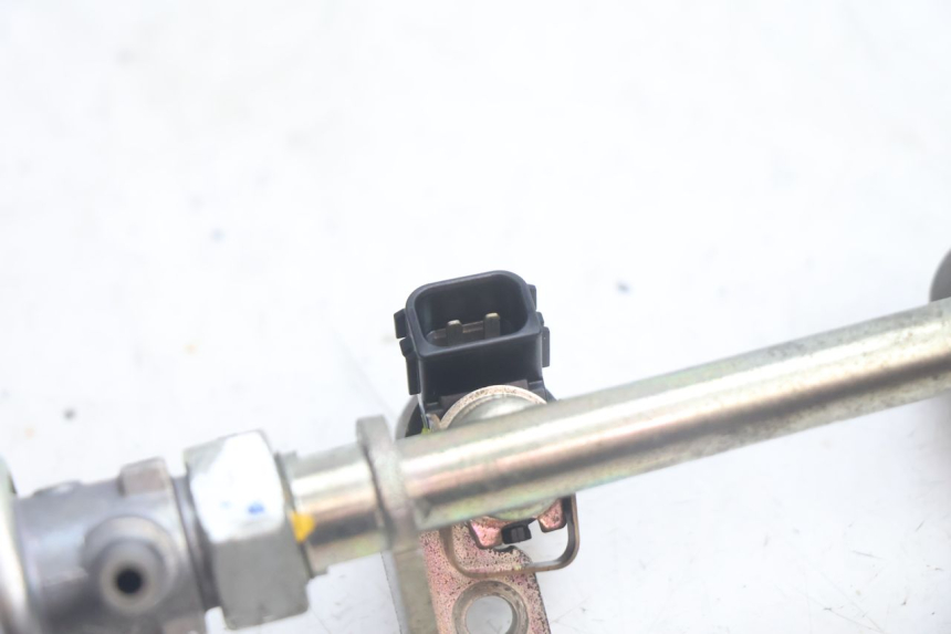 photo de INJETOR HONDA FJS SILVER WING SILVERWING 400 (2005 - 2008) - Estado da superfície