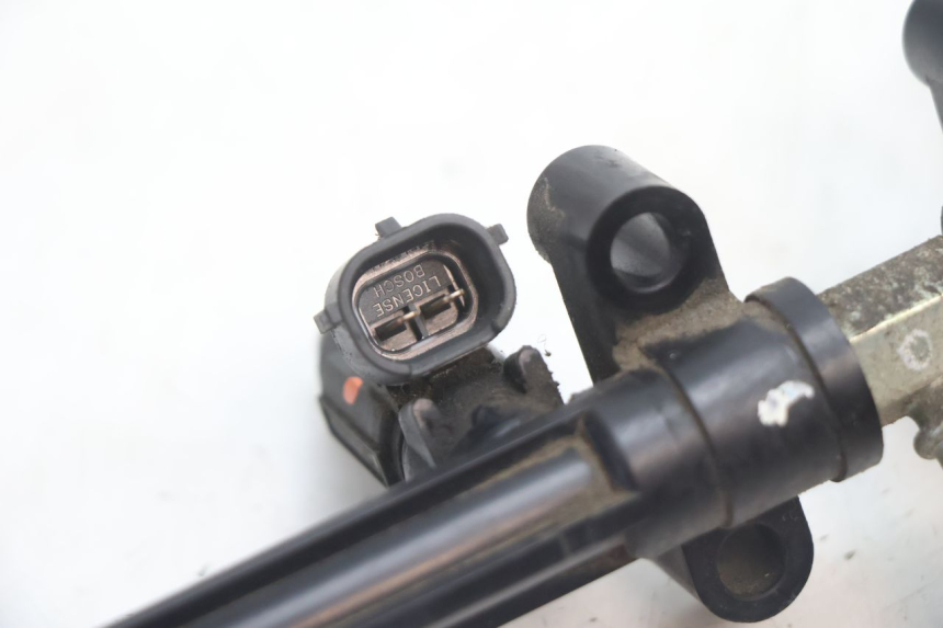 photo de INJETOR SUZUKI GSR 600 (2005 - 2012) - Outro ângulo de visão