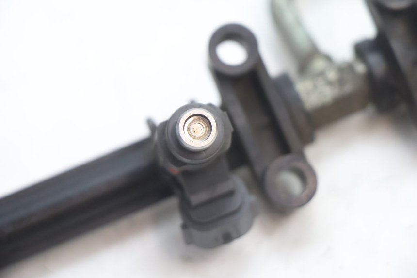 photo de INJETOR SUZUKI GSR 600 (2005 - 2012) - Pontos de fixação