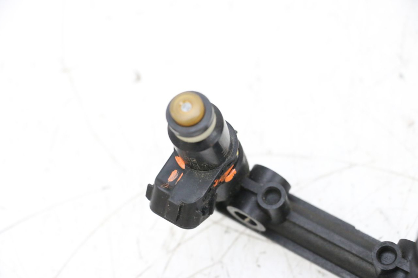 photo de INJETOR SUZUKI GSXR GSX-R 1000 (2003 - 2004) - Pontos de fixação