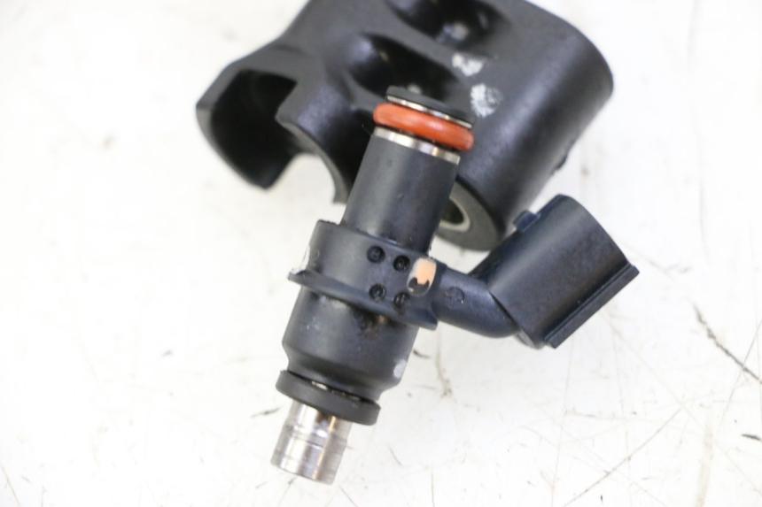photo de INJETOR SYM JOYMAX 250 (2013 - 2017) - Pontos de fixação