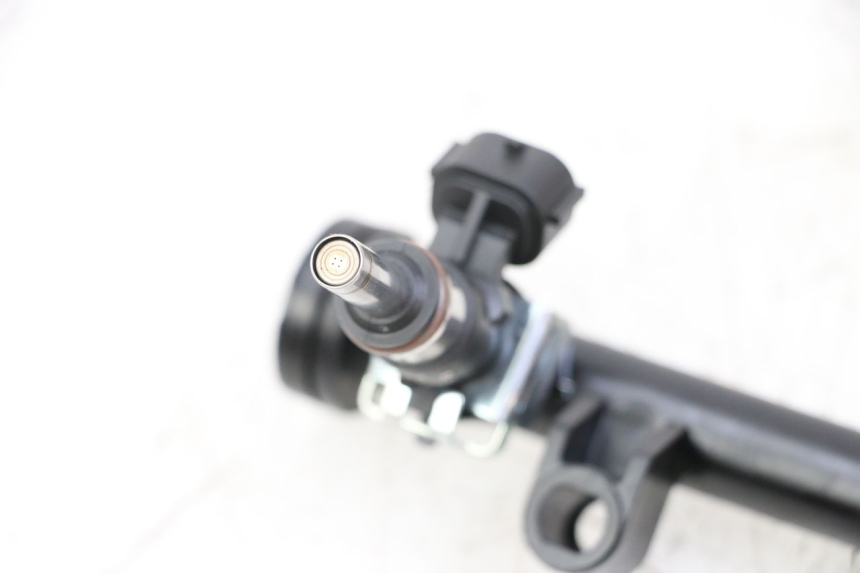 photo de INJETOR ROYAL ENFIELD CONTINENTAL GT 650 (2019 - 2024) - Outro ângulo de visão