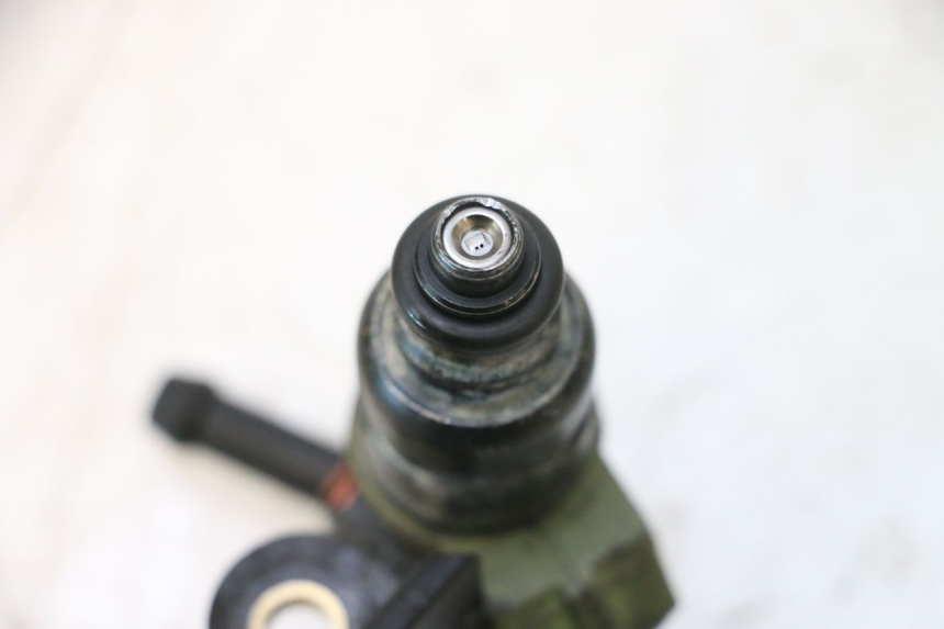 photo de INJETOR PEUGEOT SATELIS COMPRESSOR K15 125 (2006 - 2009) - Ampliação técnica