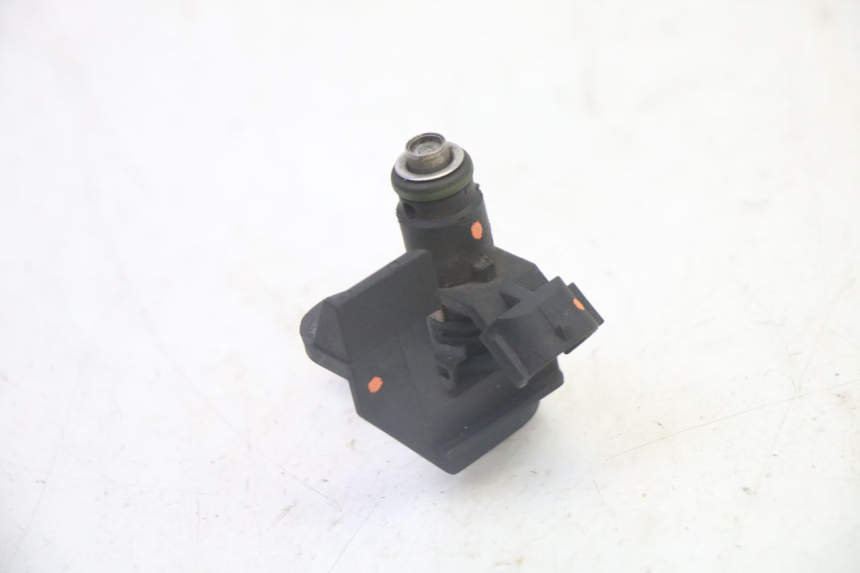 photo de INJETOR PEUGEOT SATELIS 125 (2006 - 2009) - Outro ângulo de visão