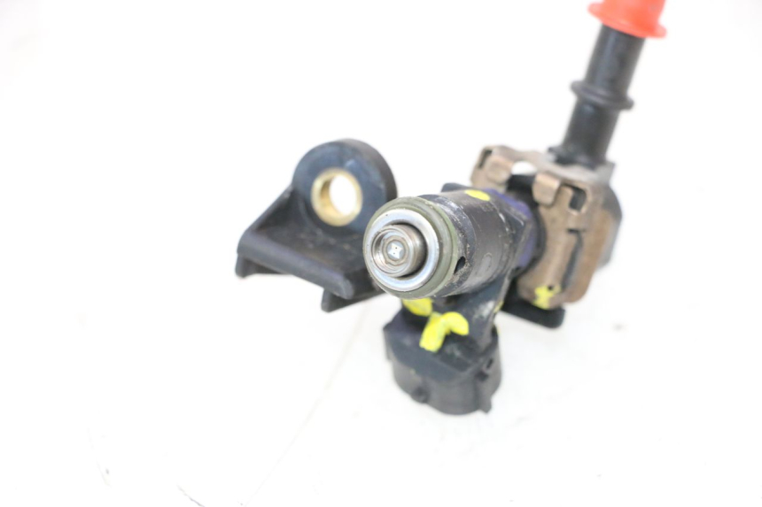 photo de INJETOR PEUGEOT SATELIS 125 (2013 - 2018) - Pontos de fixação