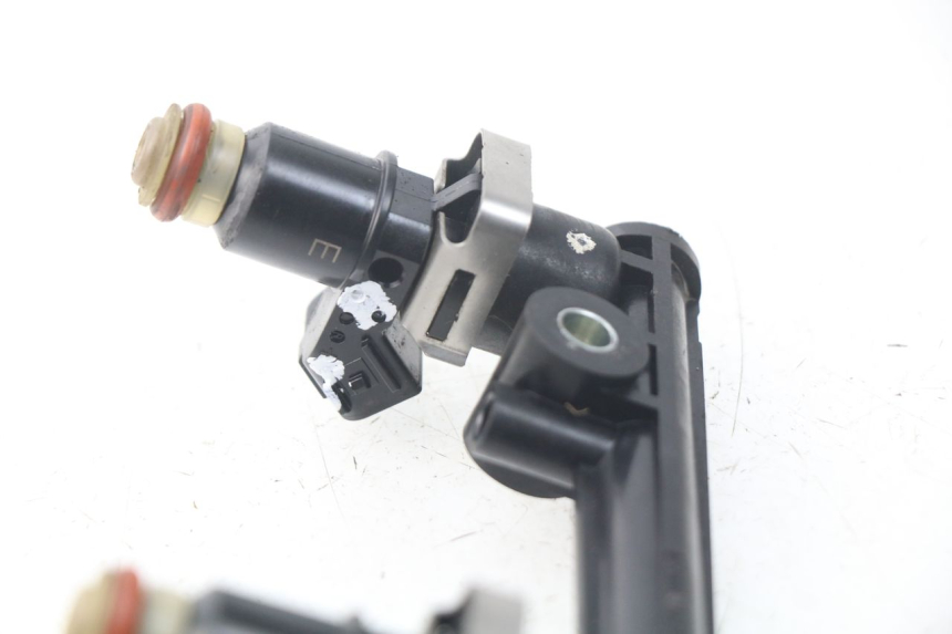 photo de INJETOR TRIUMPH SPRINT ST ABS 1050 (2005 - 2007) - Outro ângulo de visão