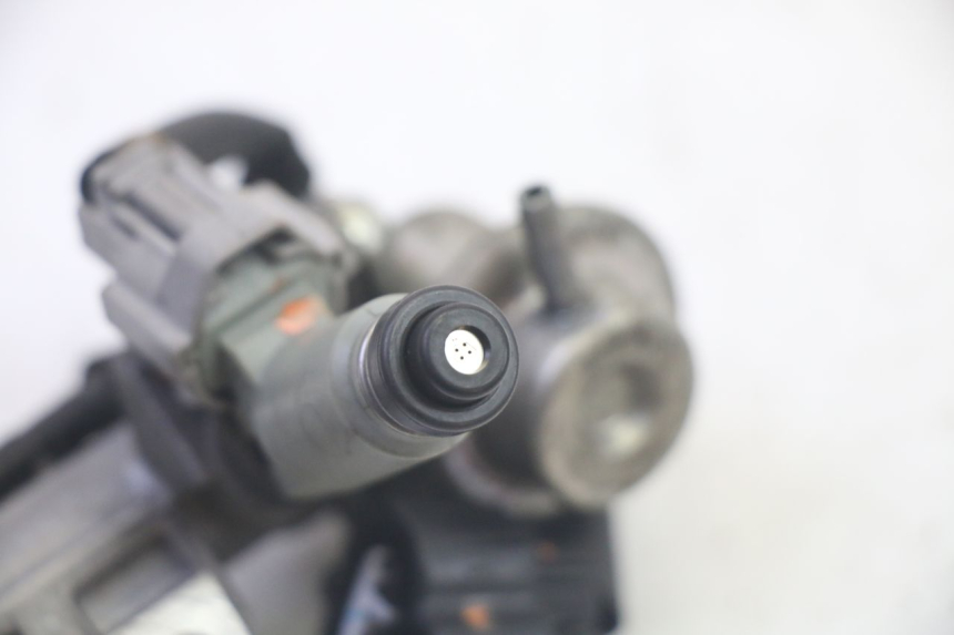 photo de INJETOR YAMAHA TDM ABS 900 (2002 - 2014) - Pontos de fixação