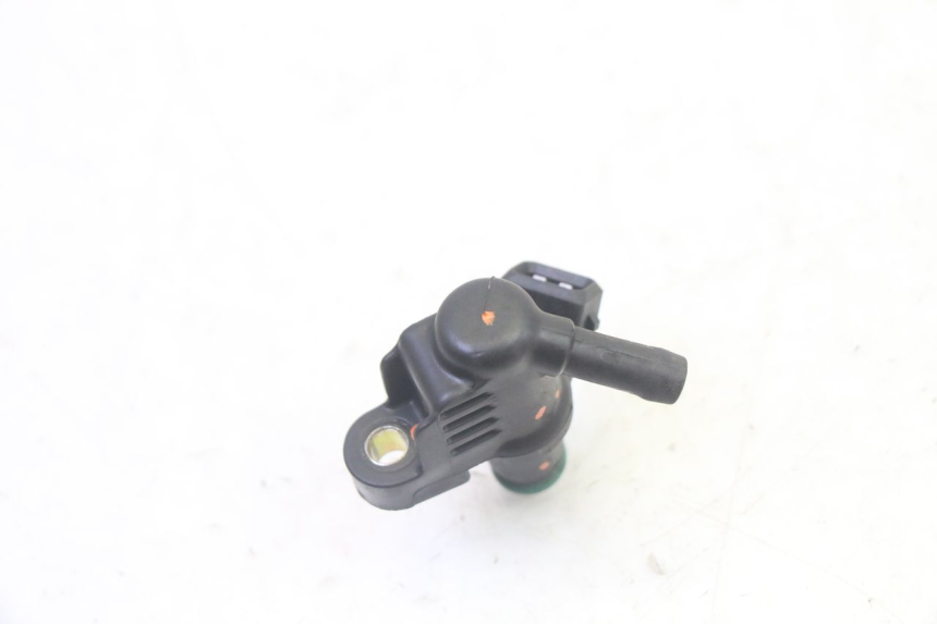 photo de INJETOR PEUGEOT TWEET PRO EFI 4T 50 (2021 - 2022) - Zoom do estado de desgaste