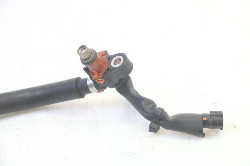 photo de INJETOR YAMAHA X-MAX XMAX 125 (2010 - 2013) - Pontos de fixação