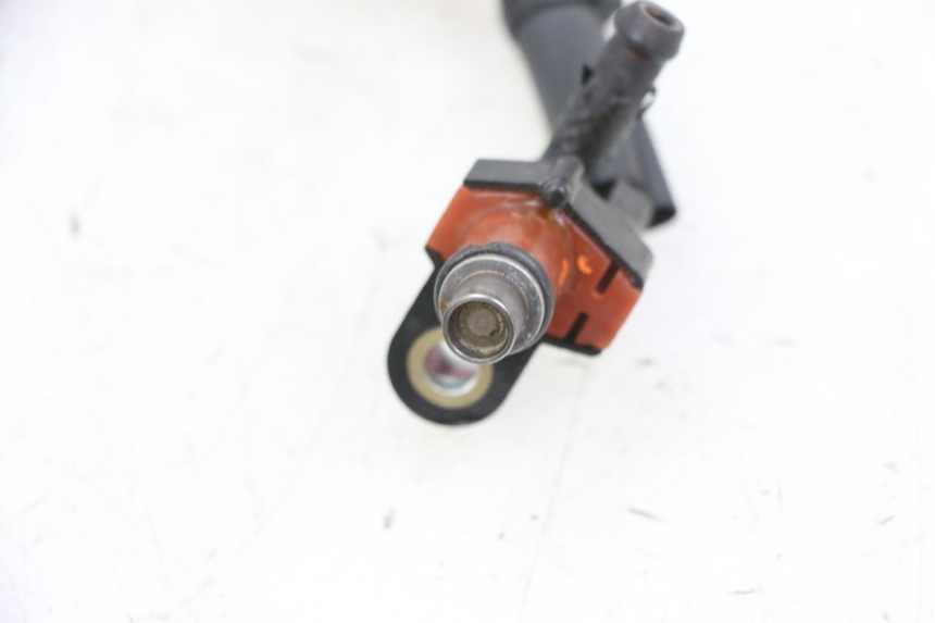 photo de INJETOR YAMAHA XMAX X-MAX 125 (2006 - 2009) - Estado da superfície