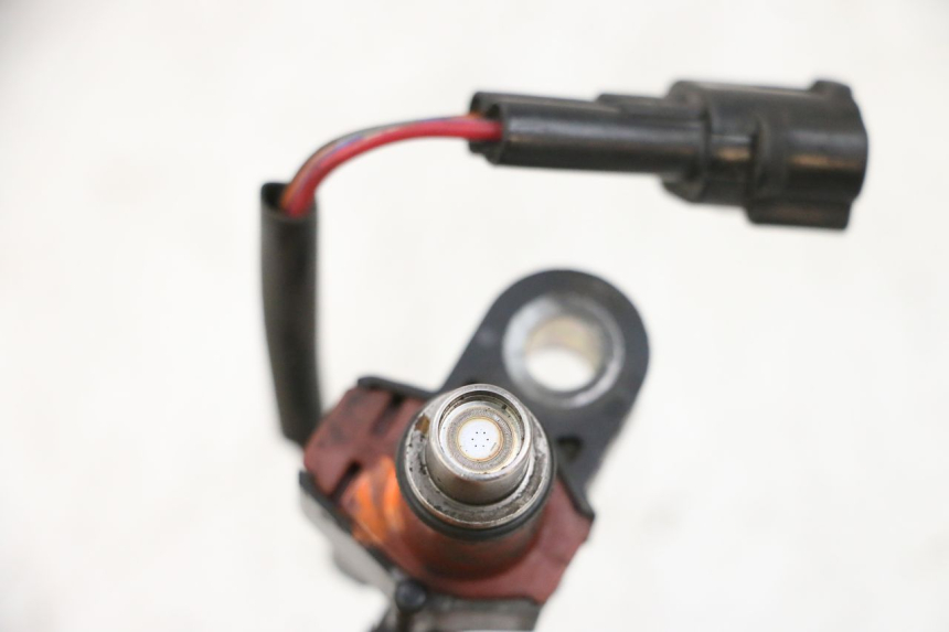 photo de INJETOR YAMAHA XMAX X-MAX 125 (2006 - 2009) - Zoom do estado de desgaste