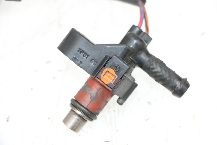 photo de INJETOR YAMAHA XMAX X-MAX 125 (2006 - 2009) - Ampliação técnica