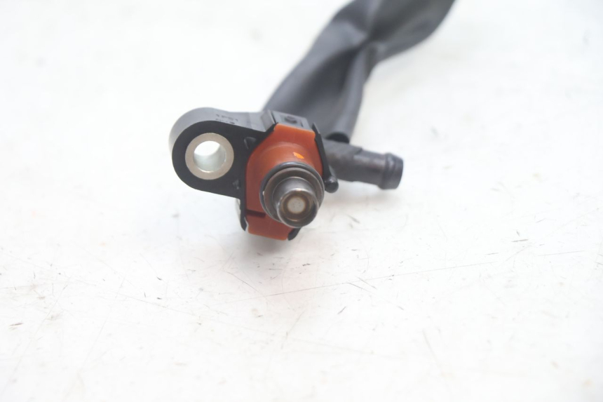 photo de INJETOR YAMAHA XMAX X-MAX 125 (2006 - 2009) - Outro ângulo de visão