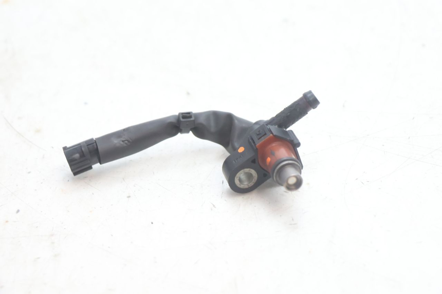 photo de INJETOR YAMAHA XMAX X-MAX 125 (2006 - 2009) - Pontos de fixação