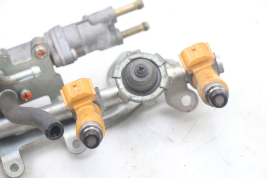 photo de INJETOR YAMAHA FZ6 FAZER S2 600 (2007 - 2011) - Pontos de fixação