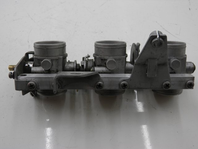 photo de INJEÇÃO BMW K 75 RT ABS 750 (1989 - 1997) - Pontos de fixação